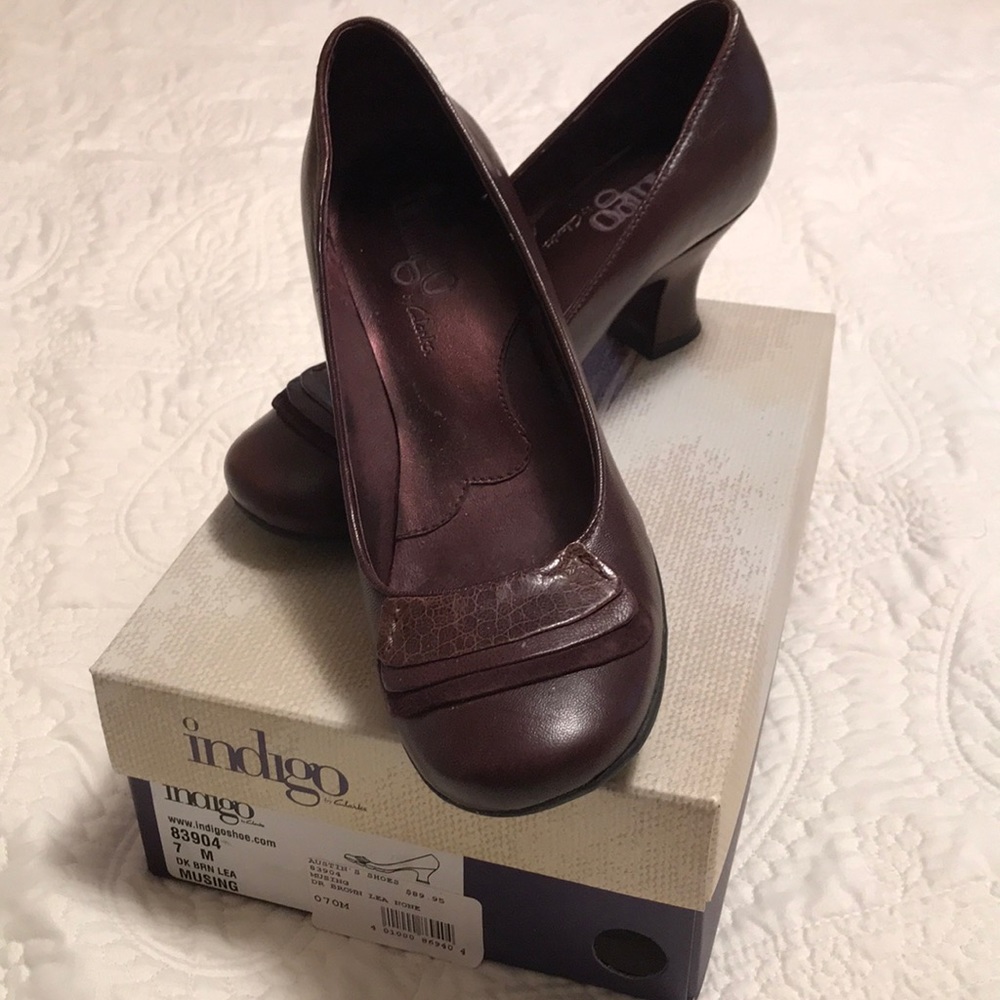 Gently worn Indigo shoes in excellent condition.